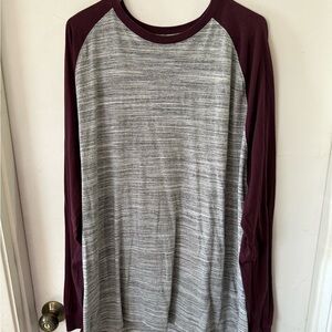 Men’s Gray & Burgundy Longsleeve Thin Knit Tee Shirt 2XL